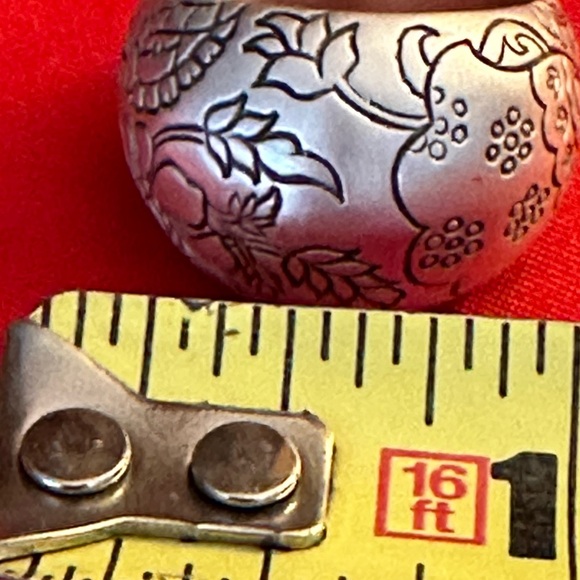 WOW POSHMARK - NWOT ME & RO Sterling Silver Engraved Paisley Dome Ring - Picture 11 of 16